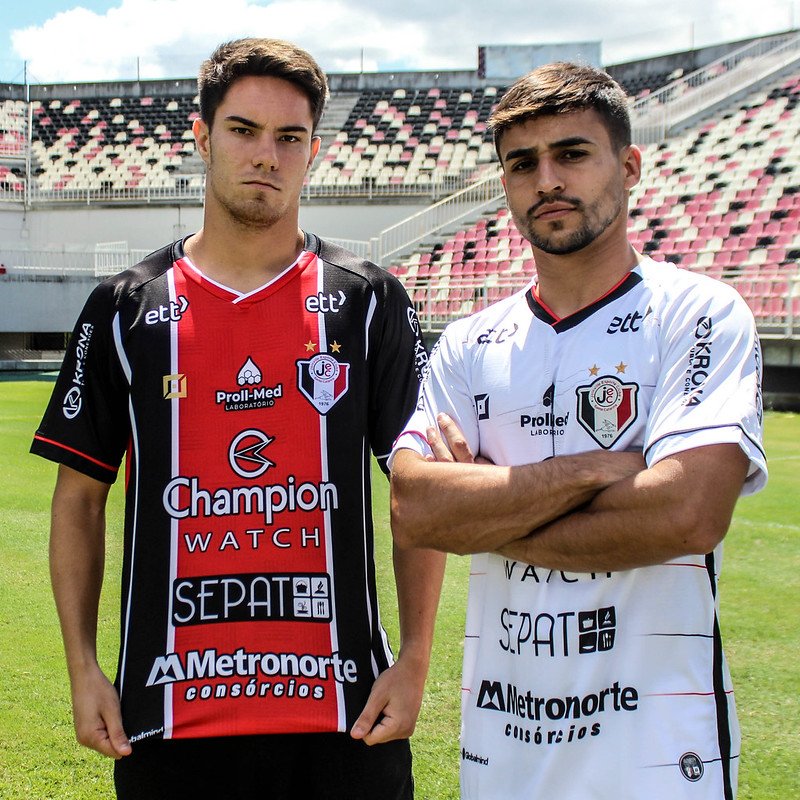 Red Canids apresenta novo uniforme