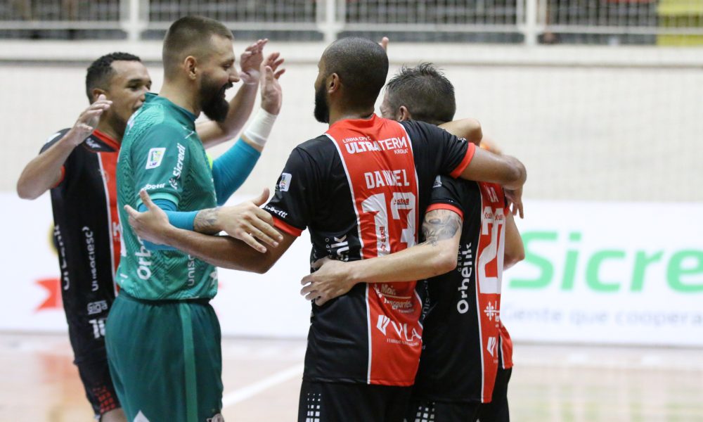 JEC Krona estreia na Super Copa Gramado de Futsal nesta terça feira