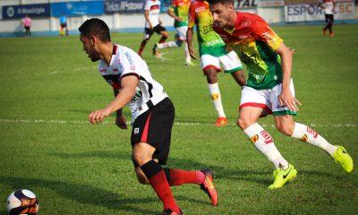 Catarinense: Brusque renova com goleiro e negocia com outros dois