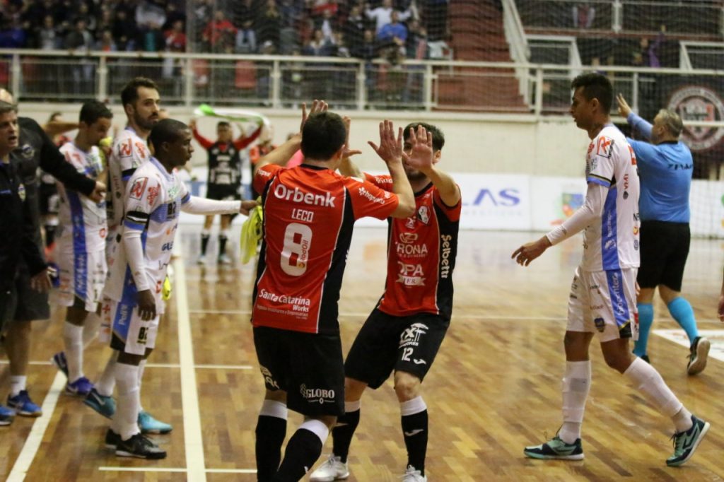 Melhores momentos: JEC/Krona 3x3 Pato - 17ª rodada da Liga Nacional de Futsal 2019