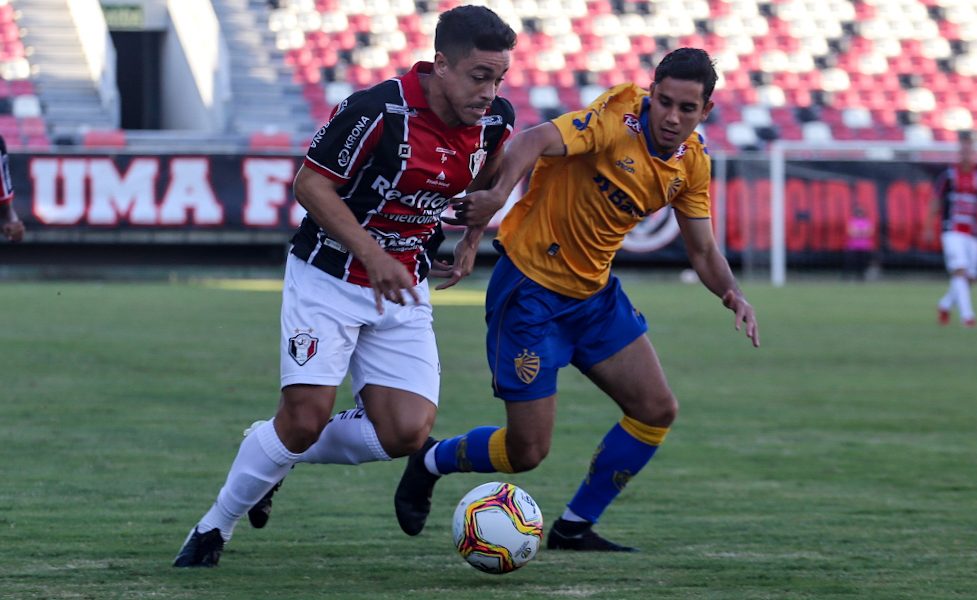 Brusque e Concórdia empatam sem gols em jogo com expulsão de goleiro