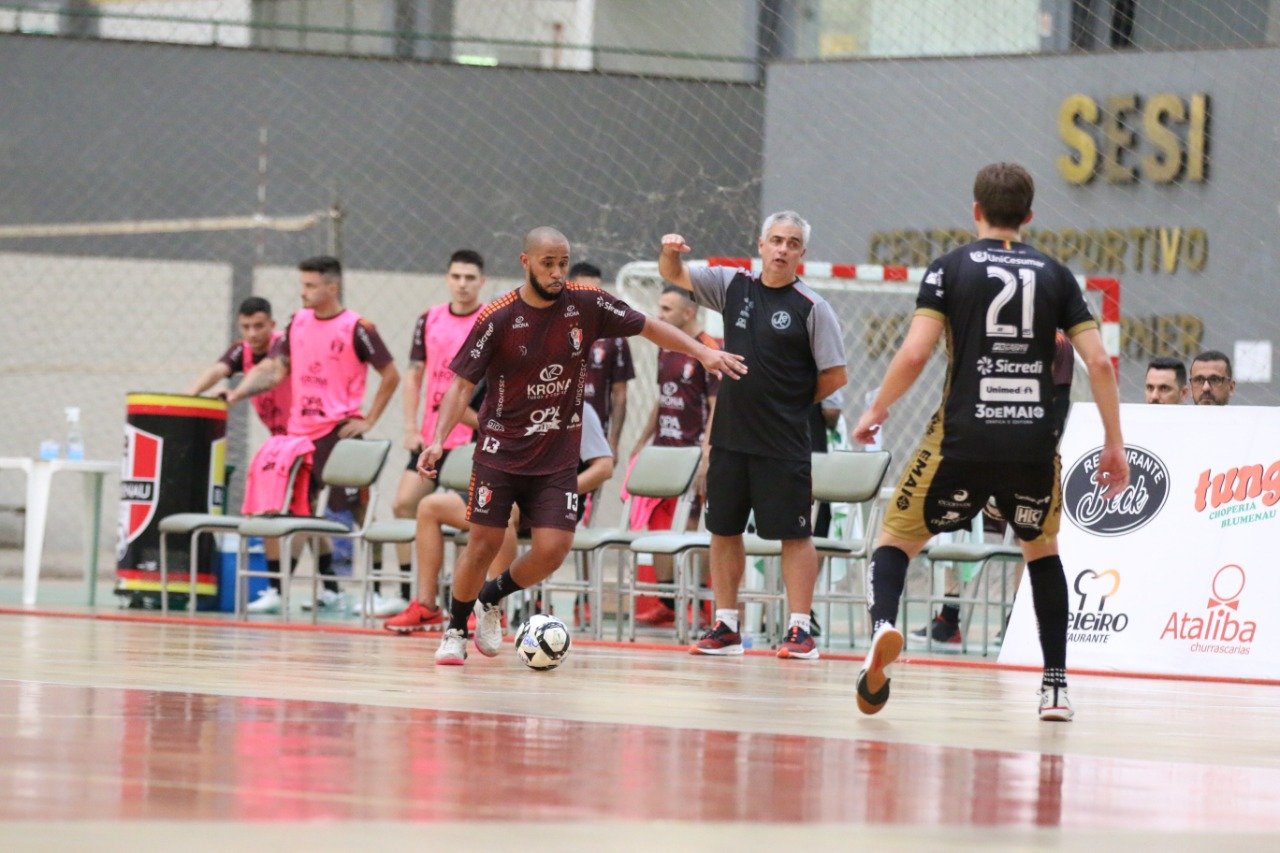 Com gols de Caio, Renatinho e Xuxa, JEC Futsal vence amistoso contra o  Carlos Barbosa, futsal