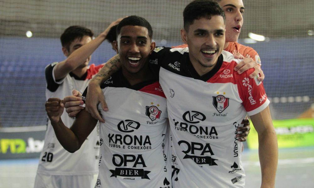 JEC/Krona na Copa do Mundo: Destaques do tricolor defenderão o Brasil no  mundial da Lituânia, Futsal Joinville