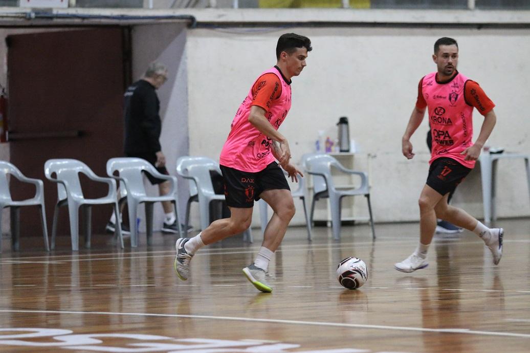 Jogos femininos da Taça Erechim de Futsal entram nas semifinais