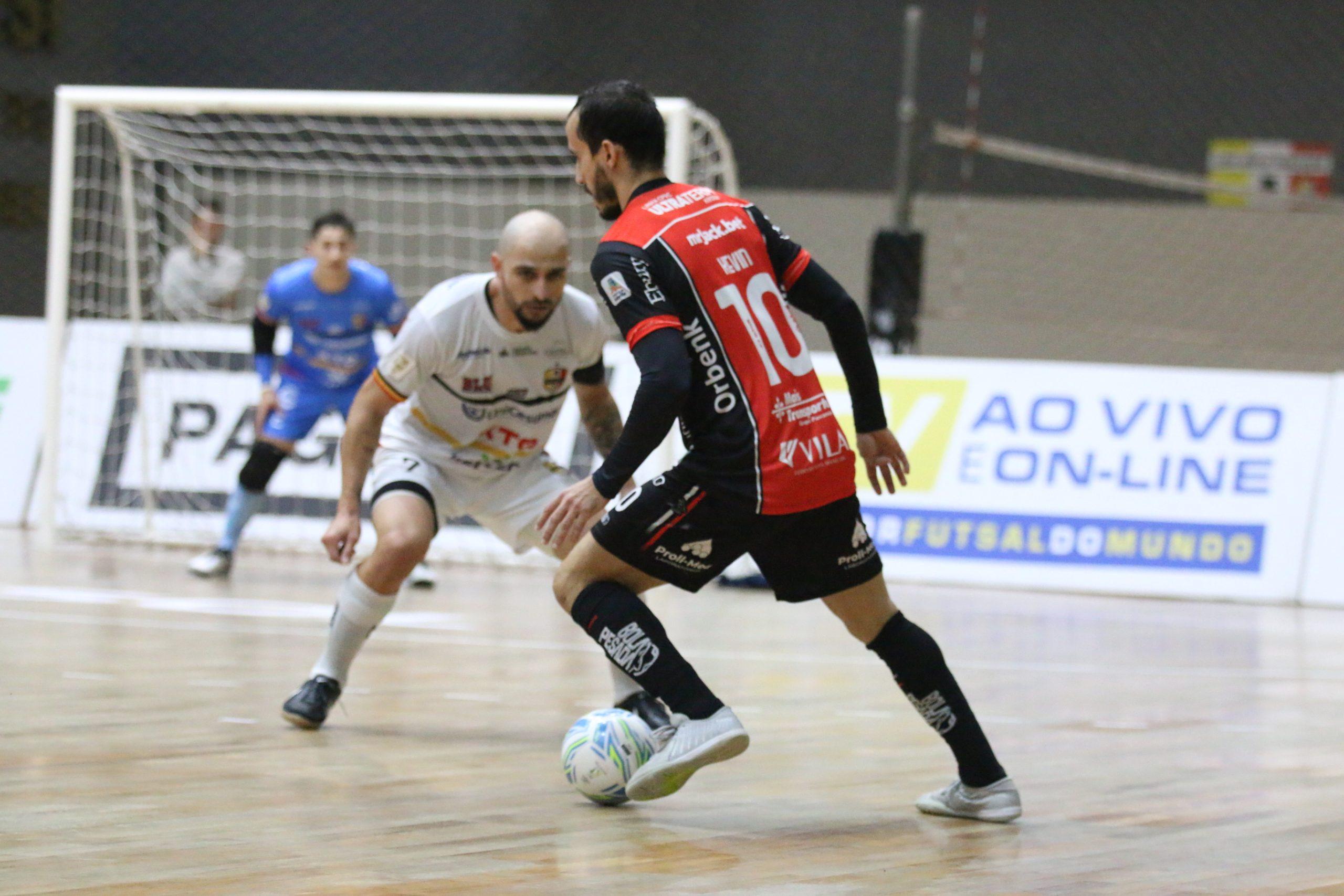 Jogo entre JEC/Krona e Blumenau pelo Catarinense Série Ouro é