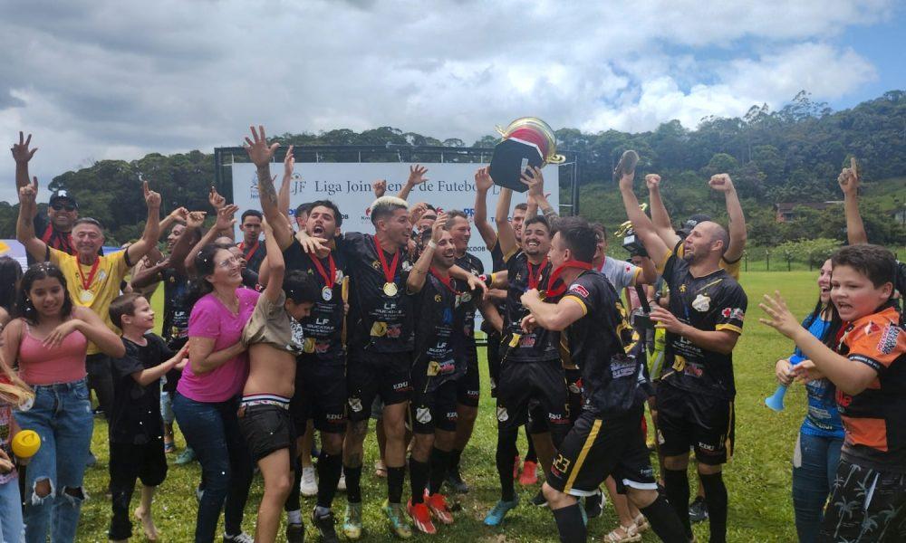 Unidos do Morro do Meio conquista a Terceirona do amador joinvilense em