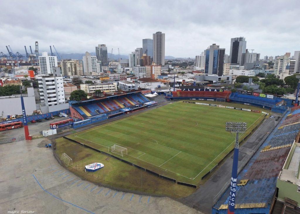 Estádio Dr. Hercílio Luz, em Itajaí, palco da estreia do JEC na Copa Santa Catarina