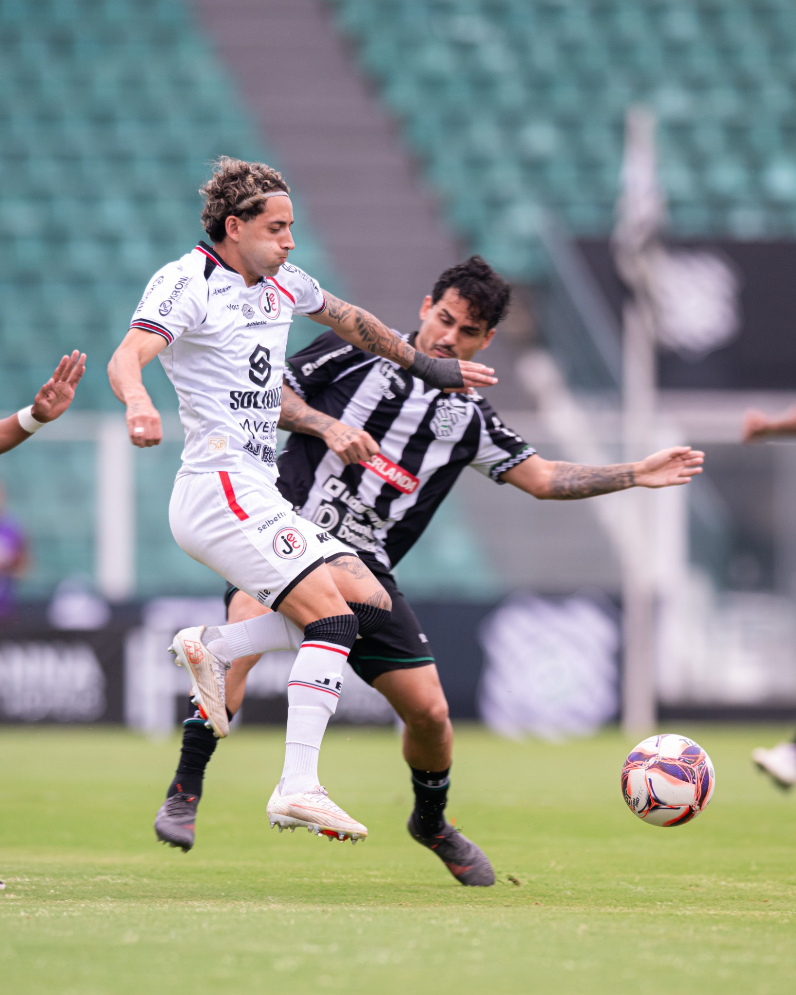 Joinville enfrenta o Figueirense no Orlando Scarpelli