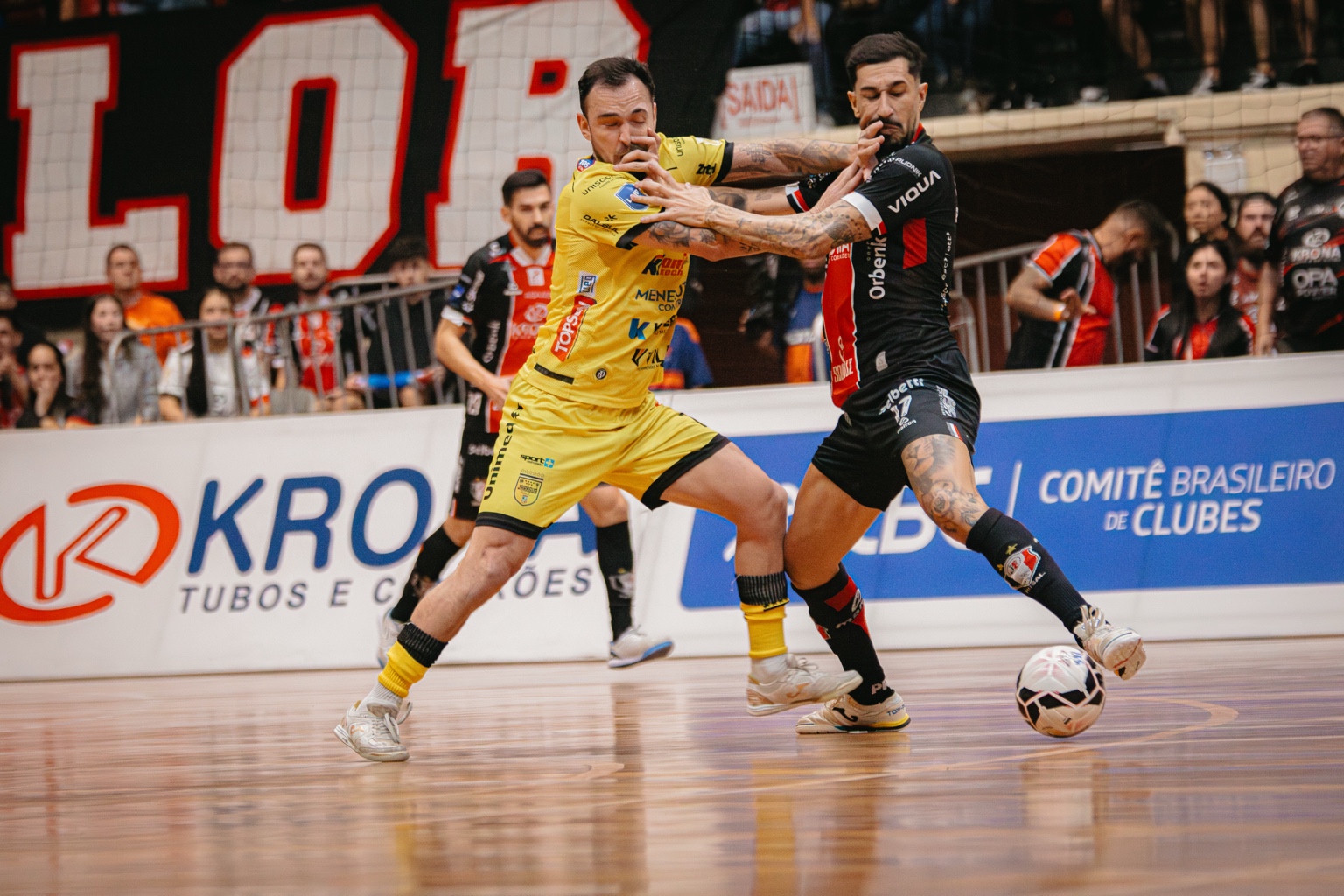 JEC Futsal e Jaraguá em quadra