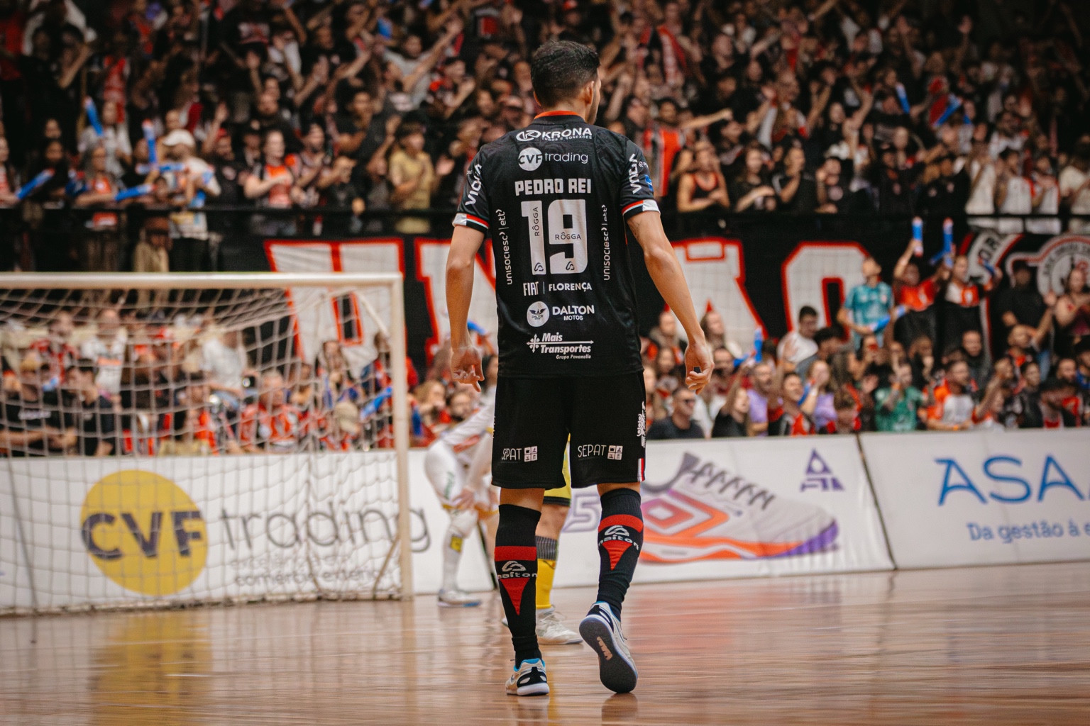 JEC Futsal e Jaraguá em quadra