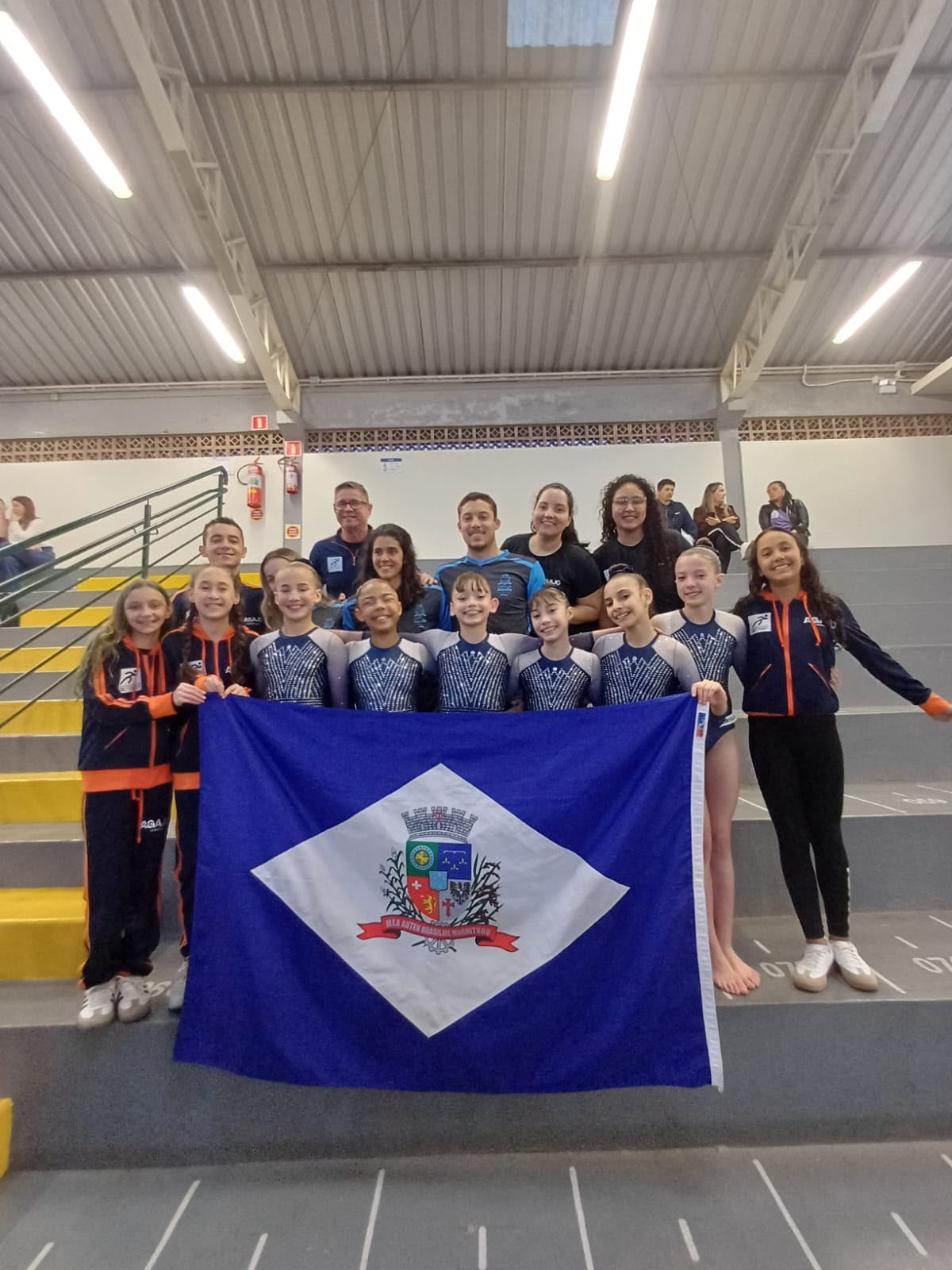 Ginástica artística feminina de Joinville conquistou o vice por equipes.