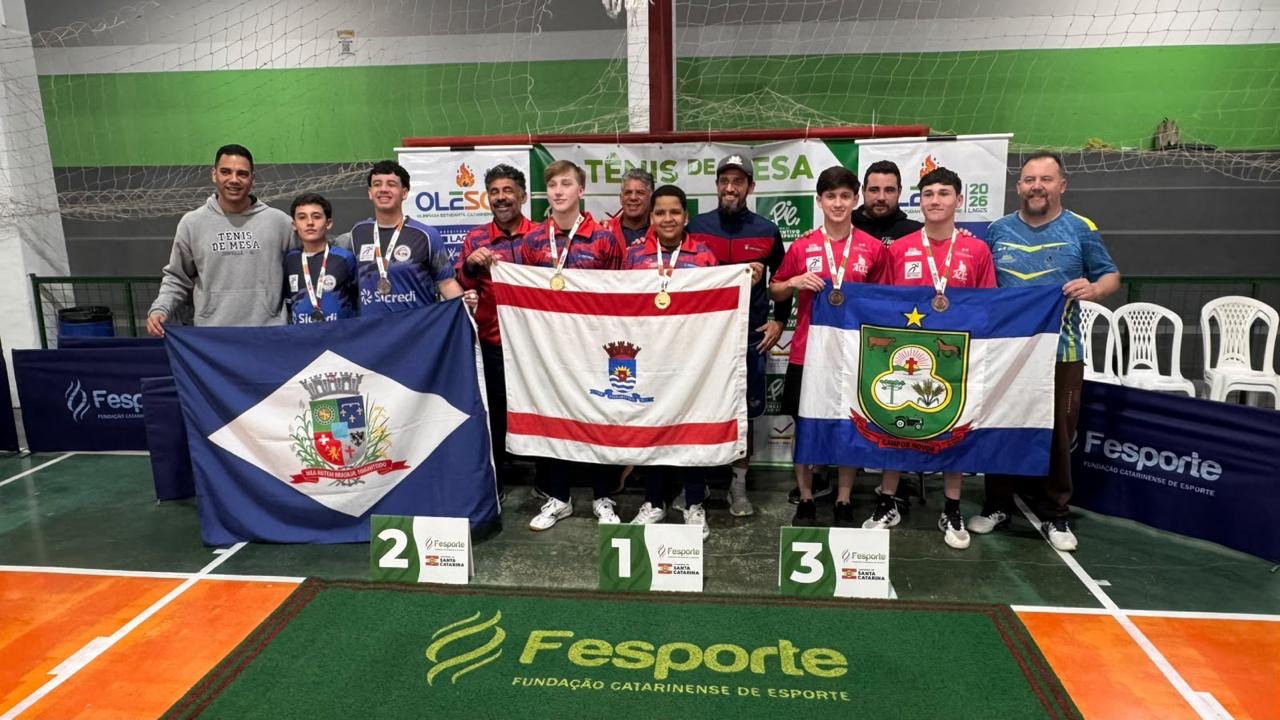 Felipe e Luiz conquistaram a prata nas duplas masculinas, com o técnico Bruno Costa.